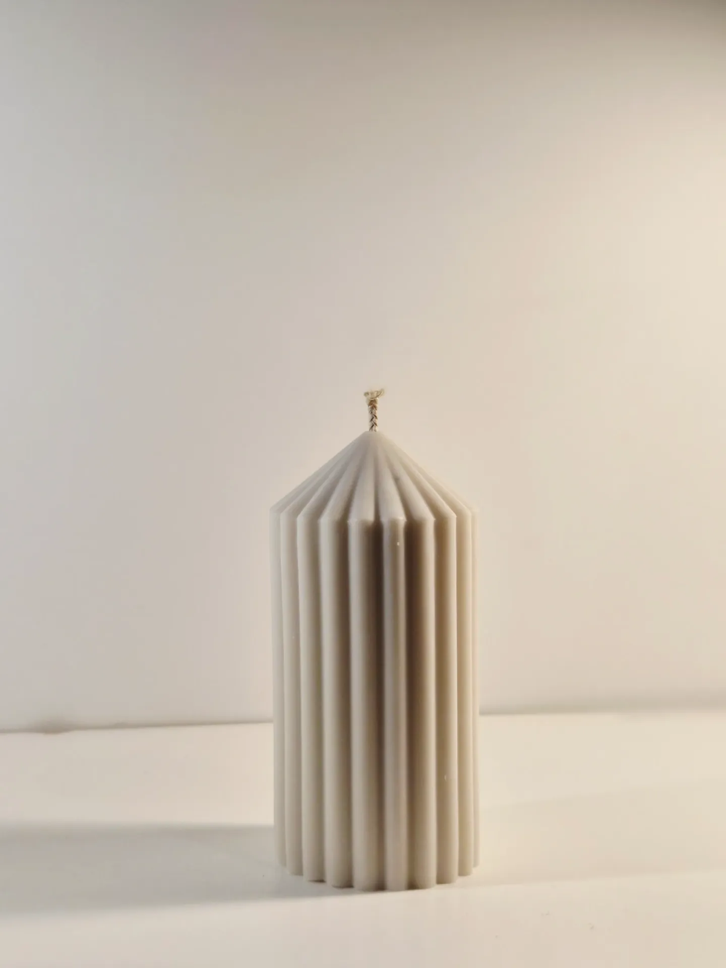 [WT-60-VS] Wax Temple ⌀60 mm 'Aksominės Kibirkštys'